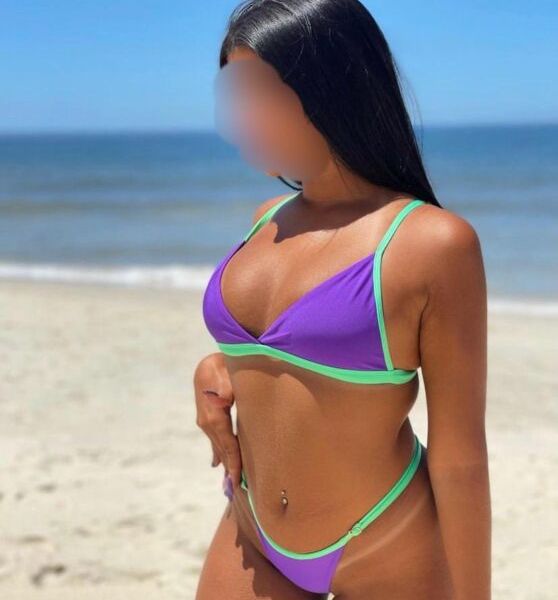 Olá, amores. Sou nova aqui no site, passando o mês na cidade e pronta para realizar seus maiores desejos. Não faço sem camisinha.Horário de atendimento: Segunda a sábado, das 12:00 às 03:00 horasCachê: R$ 300,00 – 1 hora.