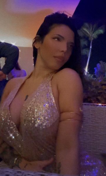 Mi nombre es Alicia, tengo 25 años, mido 5.2 y peso 120Lbs. Soy una Muñeca Puertorriqueña e Italiana, muy dulce y super CALIENTE. Mi piel tiene un color increíblemente brillante, labios suaves y fuertes rasgos femeninos se unen en una perfección que está casi fuera de este mundo. No te conformes con menos, consígueme una cita, te lo mereces...

solo hotel o airbnb

todo pago: venmo, Cash, ATH movil, zelle, cashapp, paypal